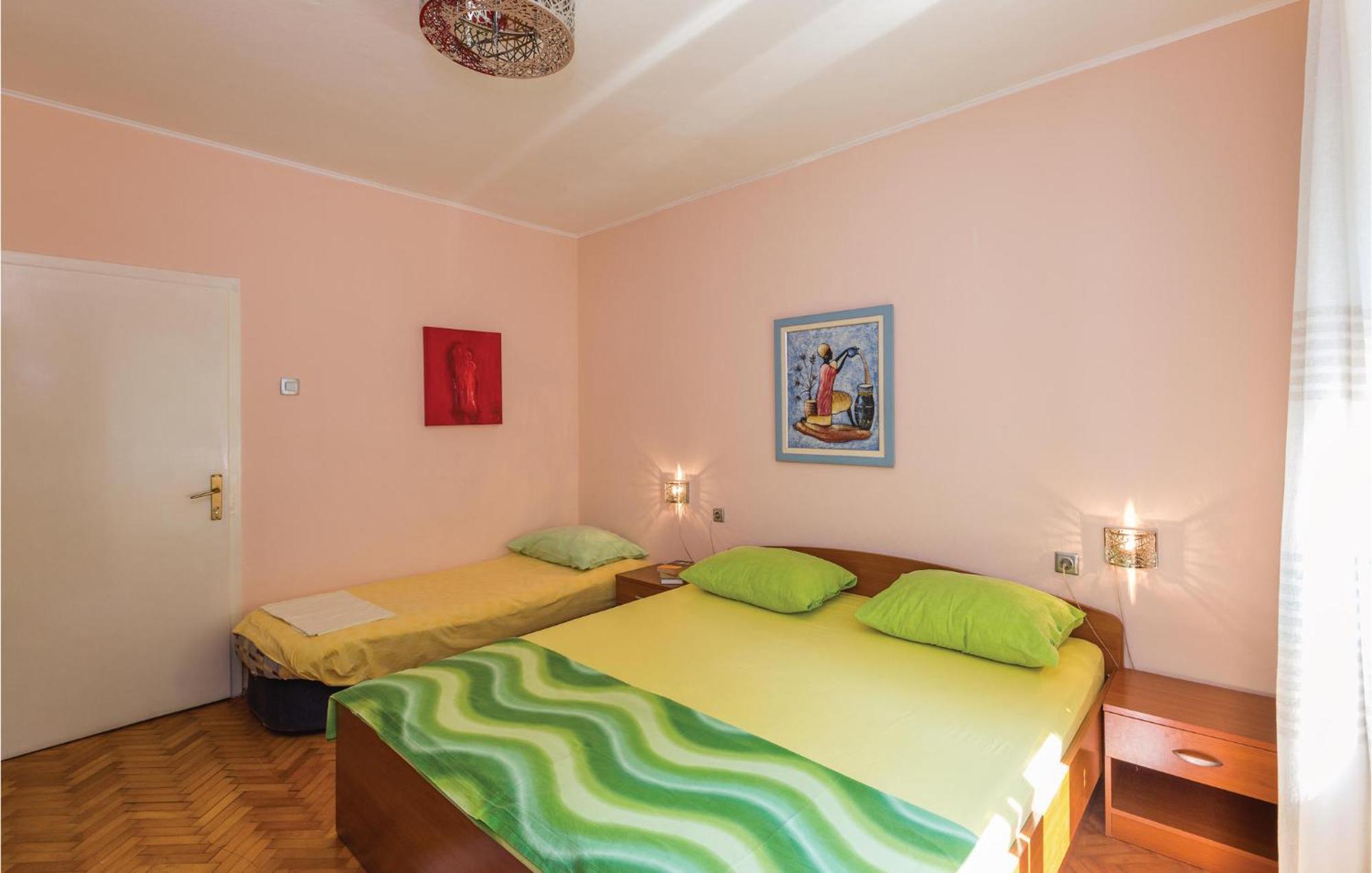 Lovely Apartment In Makarska With Wifi Eksteriør billede