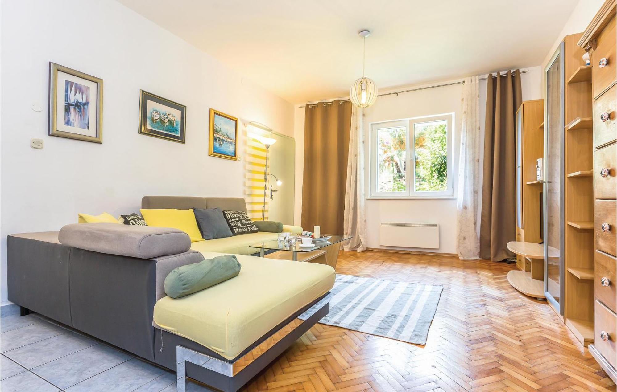 Lovely Apartment In Makarska With Wifi Eksteriør billede