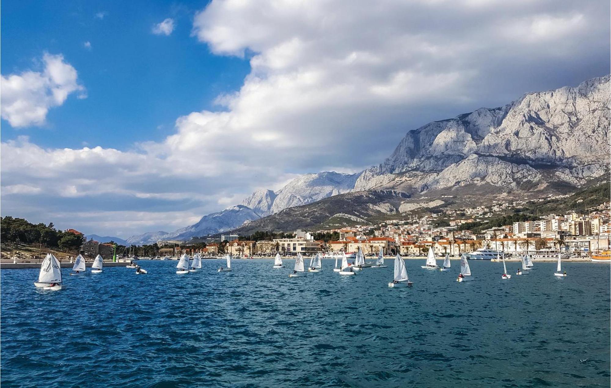 Lovely Apartment In Makarska With Wifi Eksteriør billede