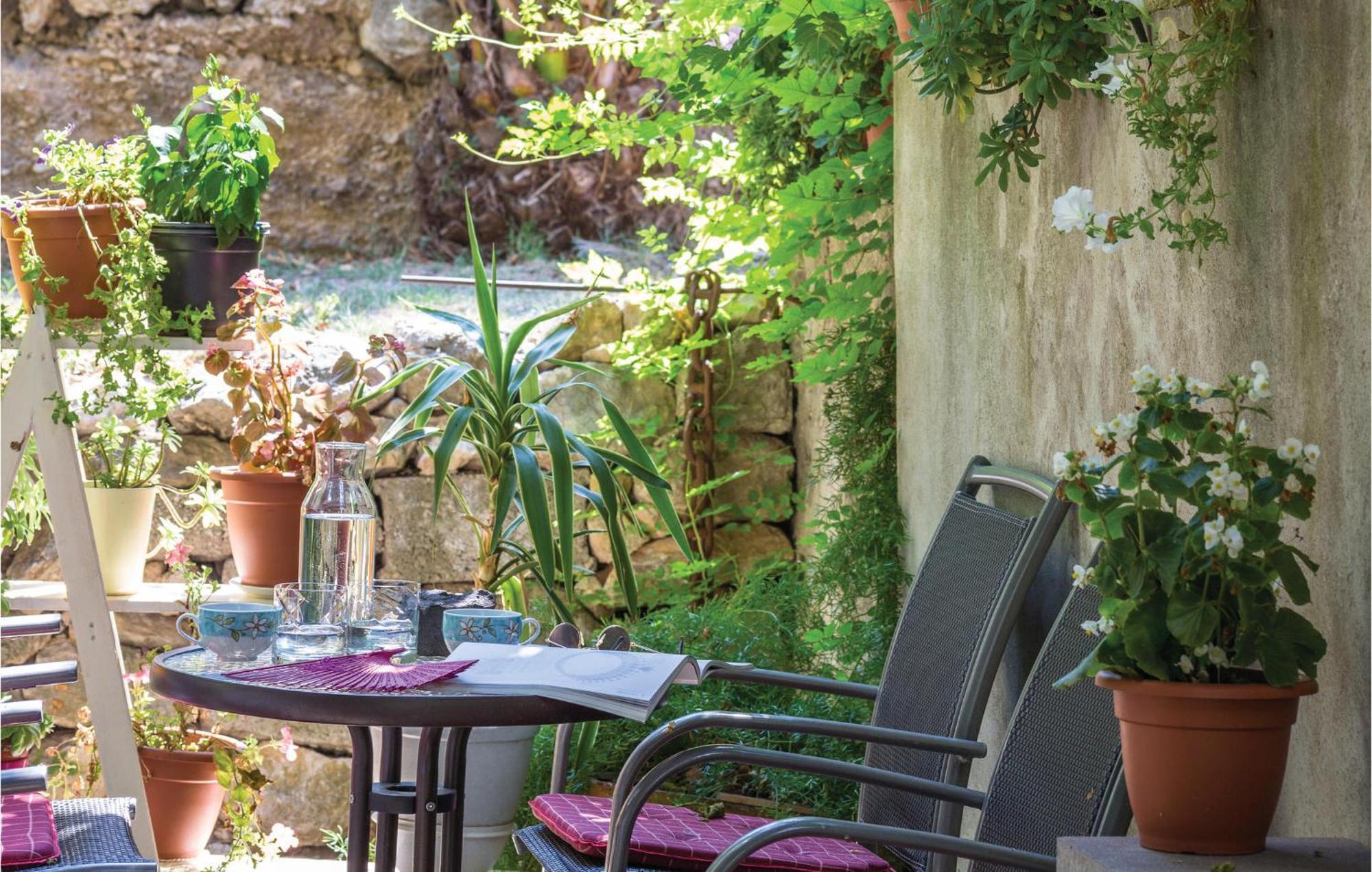 Lovely Apartment In Makarska With Wifi Eksteriør billede